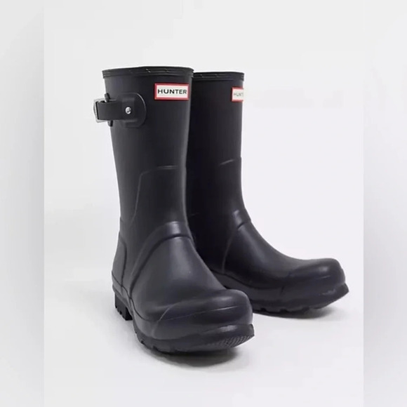 Hunter Original Short Wellington Boots in Gloss Black - Picture 1 of 6
